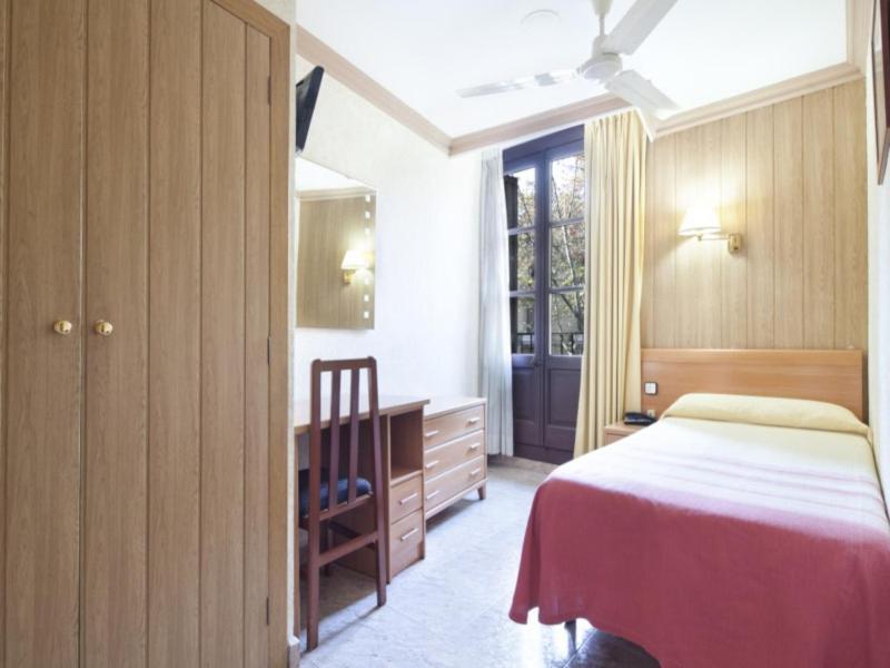 Hotel Fornos - Barcelona — Photos 3